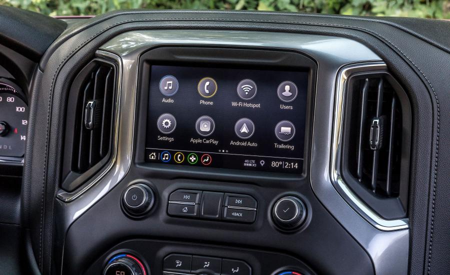 Детали интерьера Chevrolet Silverado RST Crew Cab 2018 года  (фото 26 из 30)